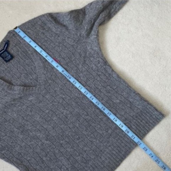 Ralph Lauren V-Neck Wool Cable Knit Sweater - Picture 12 of 12